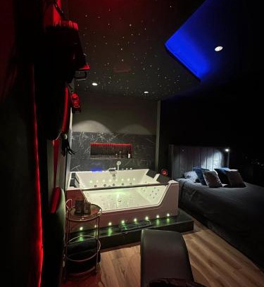 Bourg-Saint-Christophe Apartment | LoveroomXspa