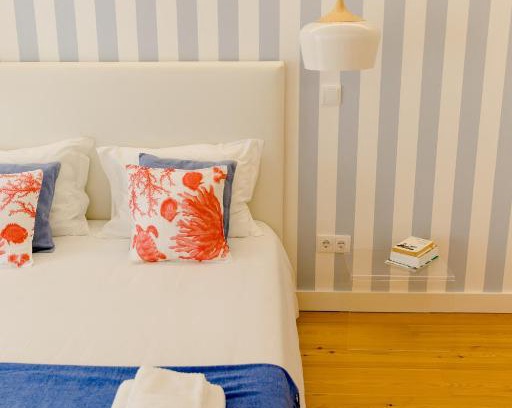 Sacramento Apartment | Loving Chiado