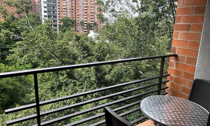 Patio Bonito Apartment | Low cost Studio with private balcony