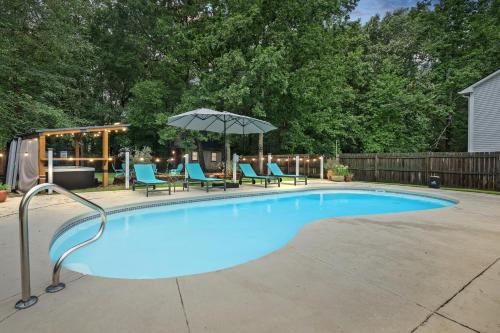 North Charleston Apartment | Low Country Gem with Heated Pool Games and Hot Tub