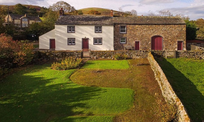 Penrith Cottage | LOW LONGTHWAITE FARM, pet friendly, with a garden in Watermillock