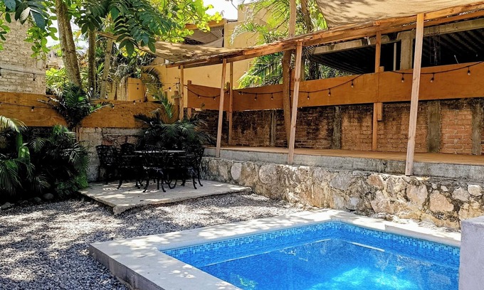 Sayulita Hotel | Low tide surf house