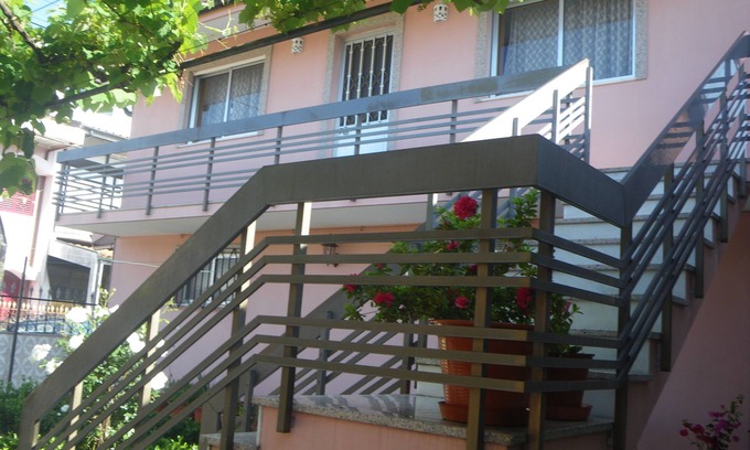 Gondomar House | lowcost house rental near porto