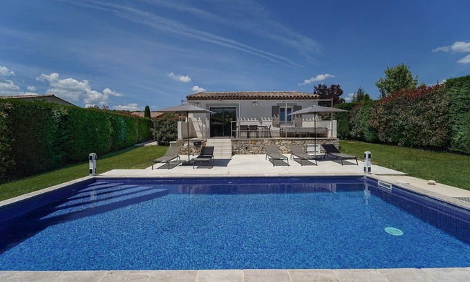 Forcalquier House | Luberon Contemporary house with heated pool in a 4-star resort
