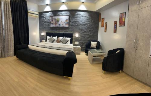 Gomti Nagar Apartment | Lucknow express by origin Suites DLF MY PAD near Gomti Nagar Railway Station Lucknow