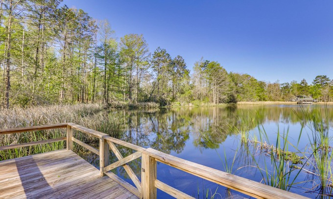 Mount Pleasant House | 'Lucky 8 Lake House' in Bainbridge w/Private Dock