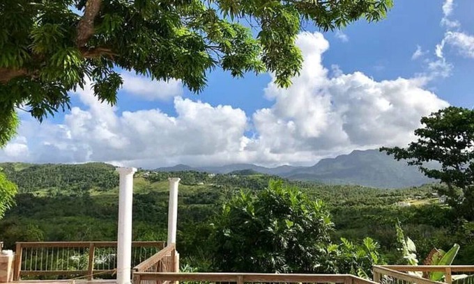 Playa Fortuna House | Lucky Luquillo's SOLAR El Yunque & Beach Retreat