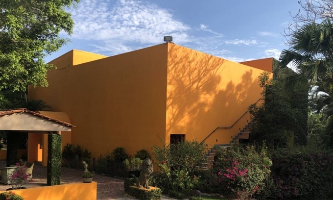 El Tuito Villa | Lujosa Villa rodeada de coníferas ideal para eventos o renta familiar