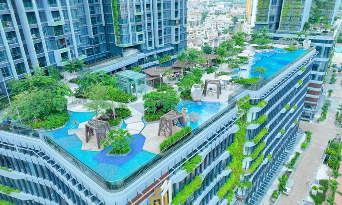 District 2 Apartment | Lumière Vacation by Urban Home