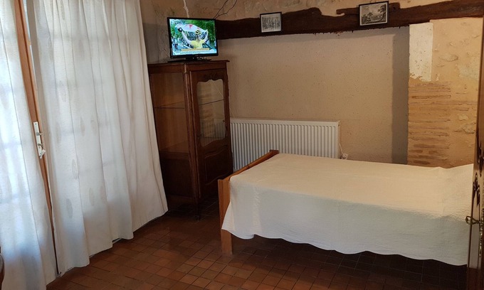 Penne-d'Agenais Apartment | Lumiere - The clos of birds