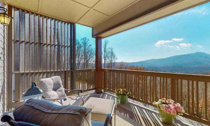 Boone Apartment | Luminous Pine Hideaway