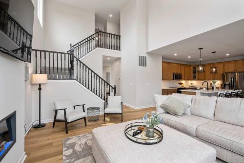 Walton House | Lunar Haven - Gorgeous 5 BDR