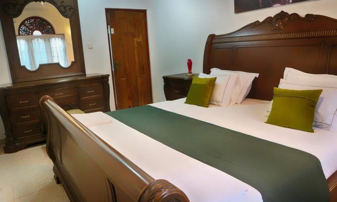 Ettukala House | lush land guests house