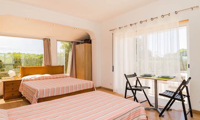 Sagres Apartment | Lutea Yellow Studio, Wifi, AC, Garden