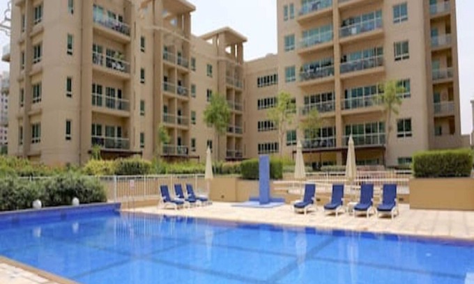 The Greens Apartment | Lux BnB I Turia Tower I Lake & Garden View