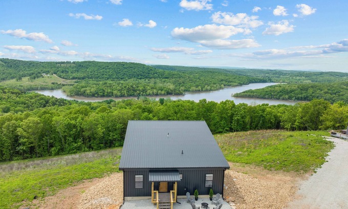Omaha House | Lux Cabin.Amazing Lake Views. Private Pool.Hot Tub.Branson.Thunder Ridge