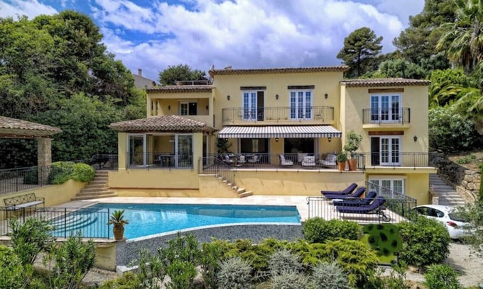 La Colle-sur-Loup Villa | Luxury Stay in Cote Dazur, Provence-alpes-côte D'azur, France