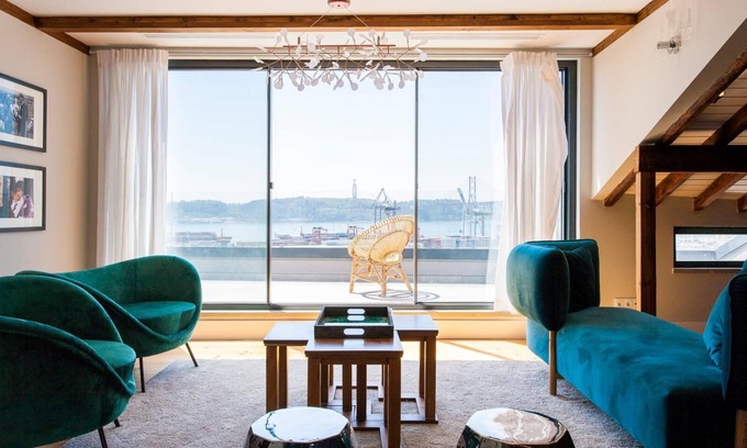 Lisbon Old Town Apartment | LUX LAPA Designer Penthouse