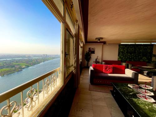 Al-Basatin Apartment | Lux Living Overlooking The Nile