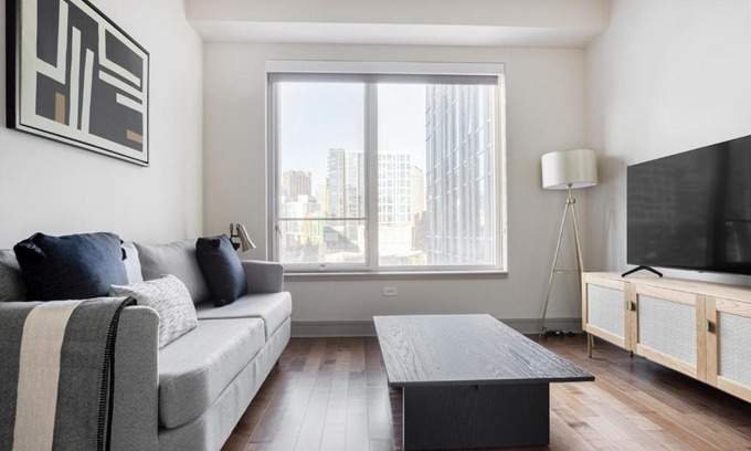 Seaport District Apartment | Lux Seaport Studio w Gym on Harbor BOS-501