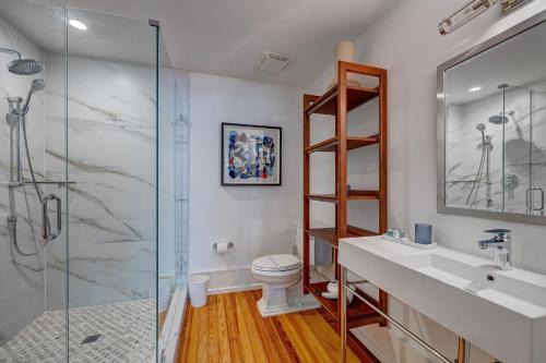 Downtown Wilmington Hotel | Luxe 220, Unit 1 - City View Suite