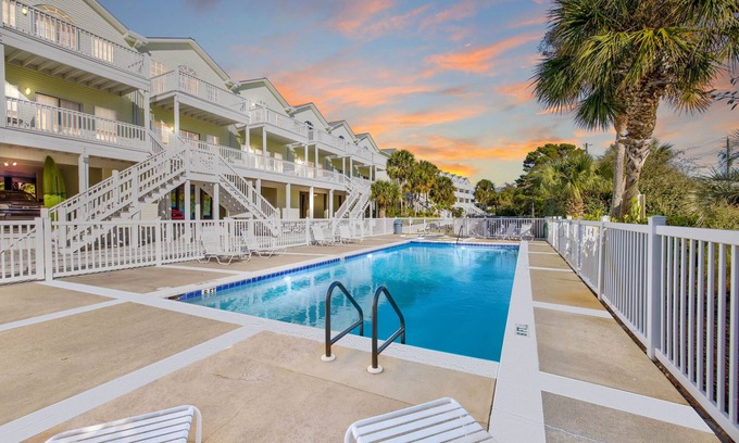Santa Rosa Beach House | Luxe 30A Townhome, Walk to Beach, 2 Pools, Bikes, Umbrella 20% Off Summer rates!