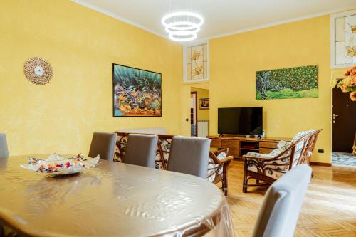Busto Arsizio Apartment | Luxe Apartment near Milano, Rho Fiera e MXP