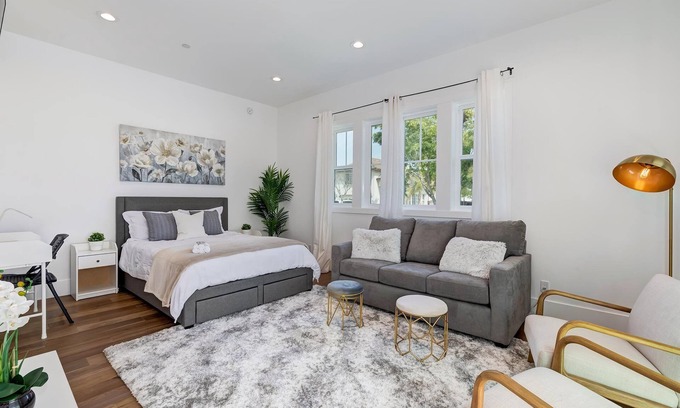 Washington Culver Cottage | LUXE Culver City Bungalow!