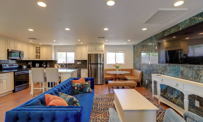 Las Vegas House | Luxe Las Vegas Casita w/Patio ~ 6 Mi to Strip!