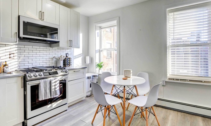 Harsimus Cove Apartment | 'LUXE Launch Pad' Apt in Walkable Location!