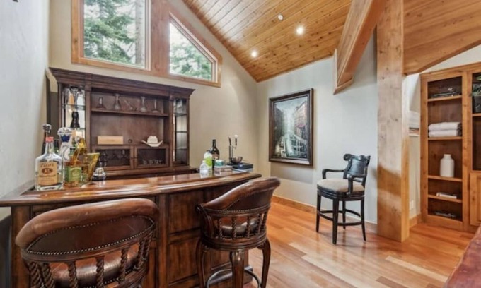 Incline Village House | Luxe Mountain Retreat - Hot Tub, Theater+nn
