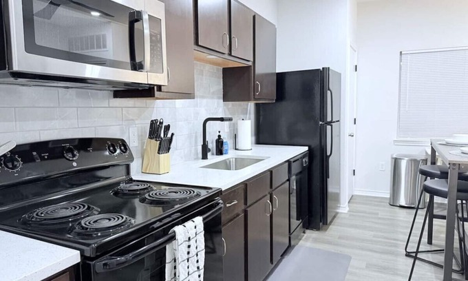 Stillwater Condo | Luxe OSU Studio W/King Bed