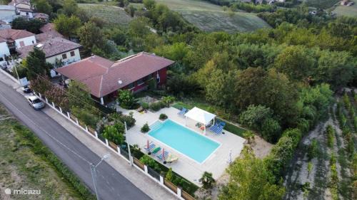 Mornico Losana Villa | Luxe Villa Monte Rosa met zwembad in een wijngebied