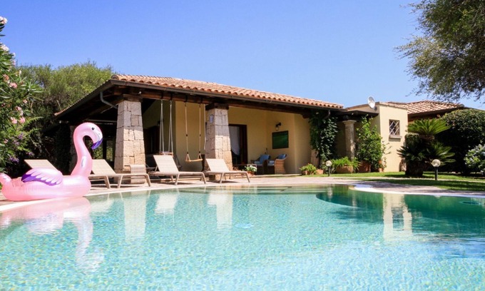 San Teodoro Villa | LuxRent Villa Smeralda Pool and Beach