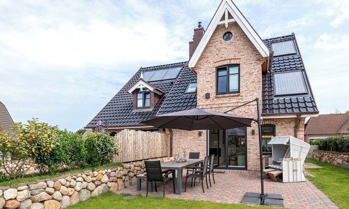 Wenningstedt-Braderup House | Luxus-hausteil in Beliebter Wohngegend auf ca. 170 m² für bis zu 7 Personen