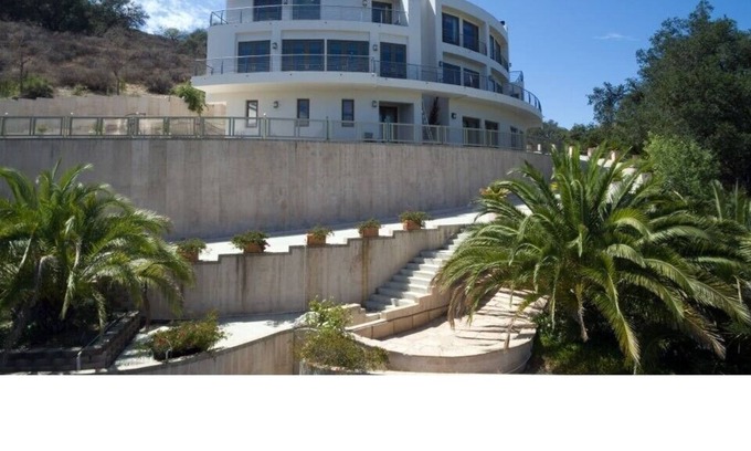Hidden Hills House | Luxurious 11k sq ft Mansion w/6BR,7BA,King Beds,& View