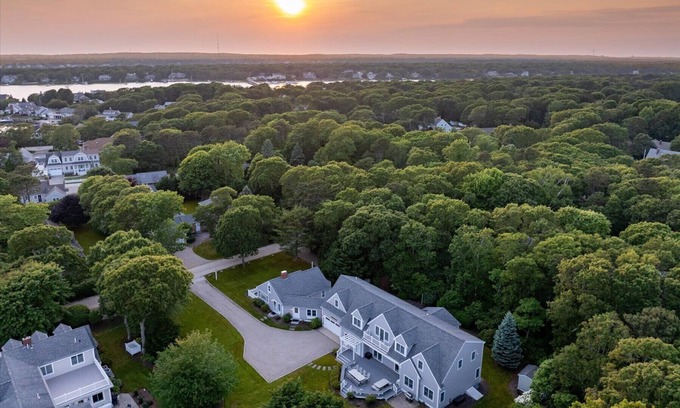 East Falmouth House | Luxurious 7-Bedroom Home in Falmouth