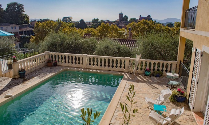 Montauroux Apartment | Luxurious 80sqm Apartment, View, Heated Pool, Air conditioning, Wifi, 6 people