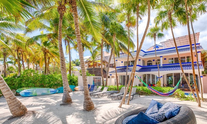 Akumal Villa | Luxurious and elegant beachfront villa featuring comfort and elegance!