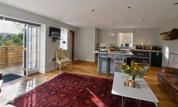 Box Cottage | Luxurious and stylish 1 bedroom cottage in the country in the Cotswolds