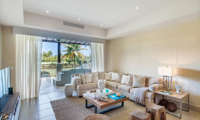 Herreras Condo | Luxurious beachy chic villa at the St. Regis Bahia Beach