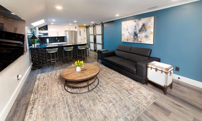 Conway House | Luxurious City Center! 20 min Disney/15 Universal