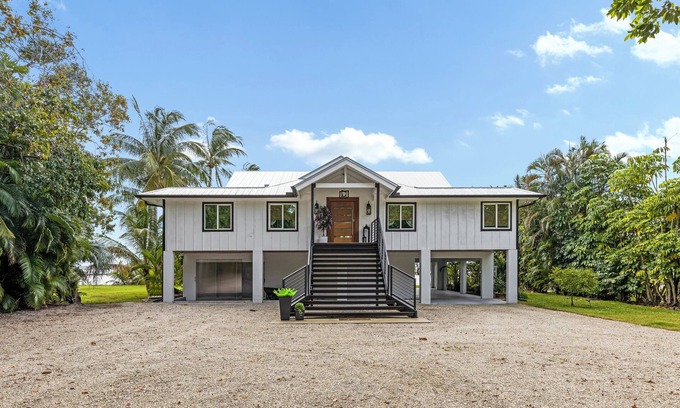 Jensen Beach House | Luxurious Dockside Jensen Home with Guest House