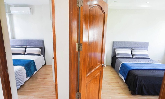 Lucena House | Luxurious Double Deluxe with WIFI near SM Lucena