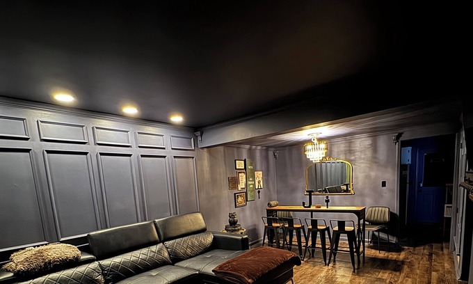 Charlotte Condo | Luxurious Getaway at Js Place