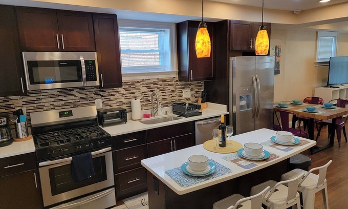 Washington House | Luxurious, ideal for large groups, and two families + free parking