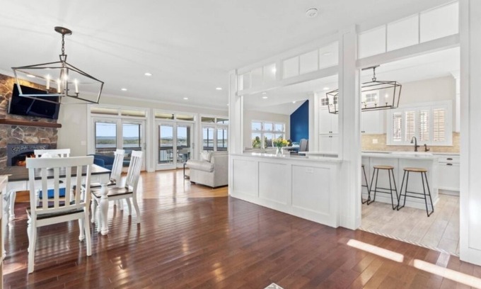 Saratoga Springs House | Luxurious Lake House in Saratoga w Private Dock Close to Race Track and Golf