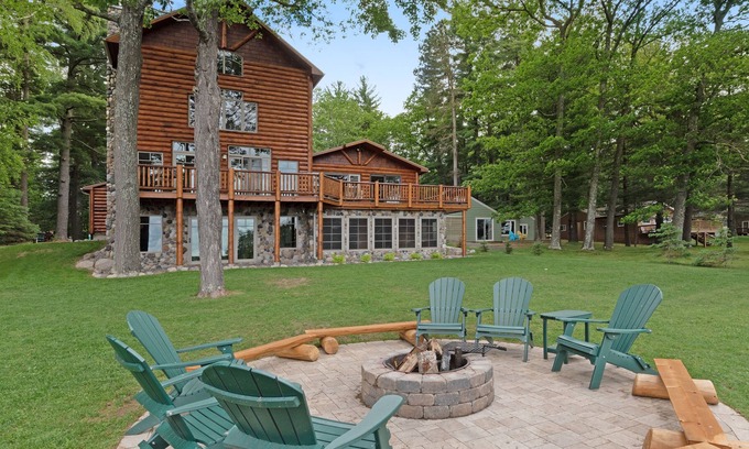 Eagle River House | Luxurious lakefront lodge with WiFi, fireplace, wet bar, dock & views