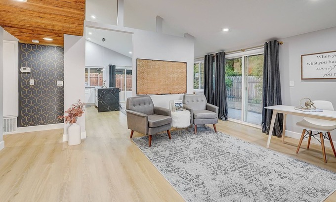 Estates at Canyon Crest House | Luxurious Mid-Century Riverside Retreat Near UCR