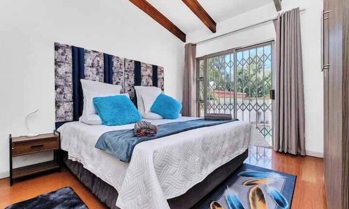 Woodmead House | Luxurious Oasis home in Sandton with inverter